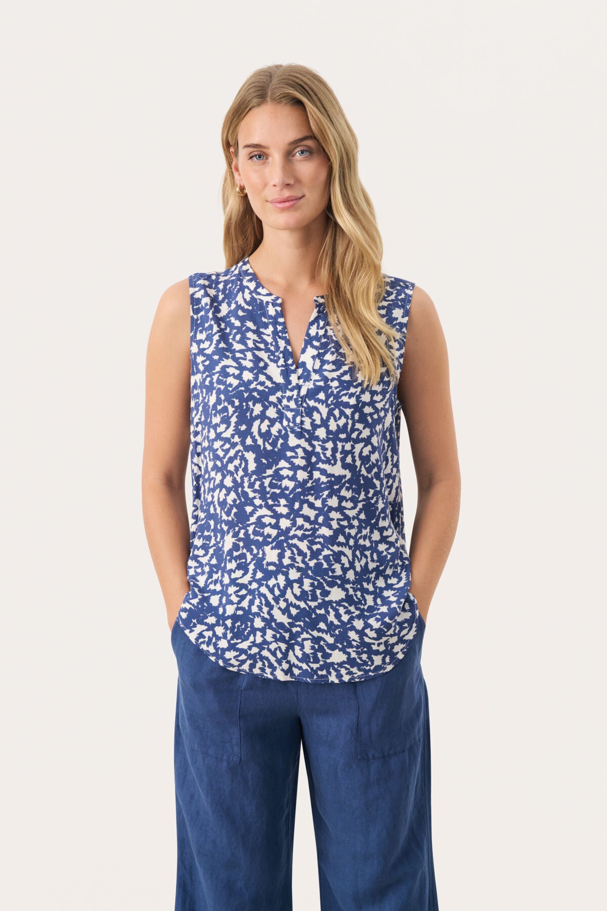 AndiaPW TO Oceana Graphic Print - 30308317
