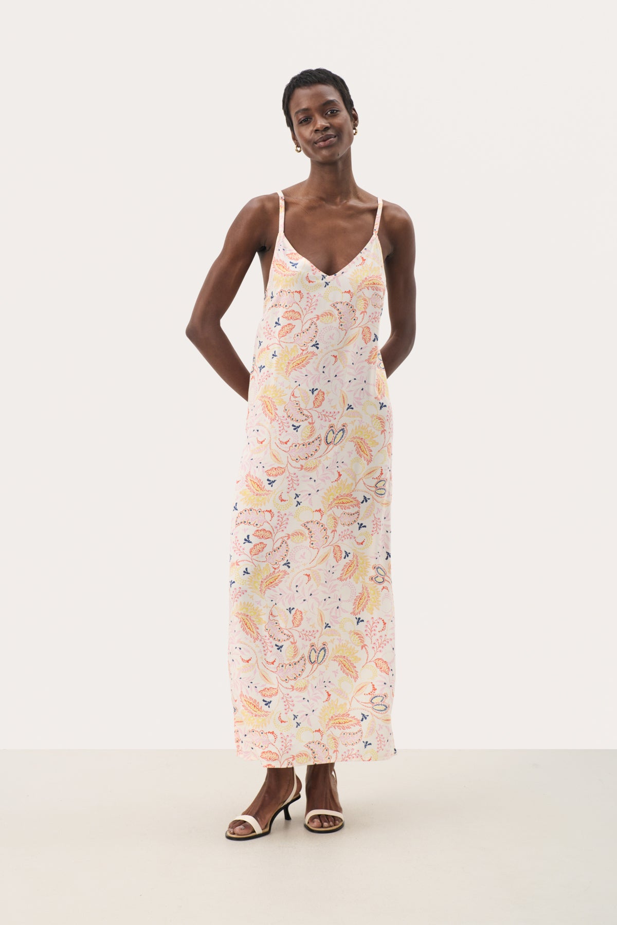 RosiaPW DR Multi Paisley Print