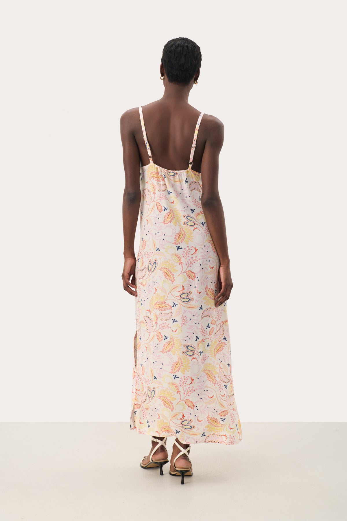 RosiaPW DR Multi Paisley Print