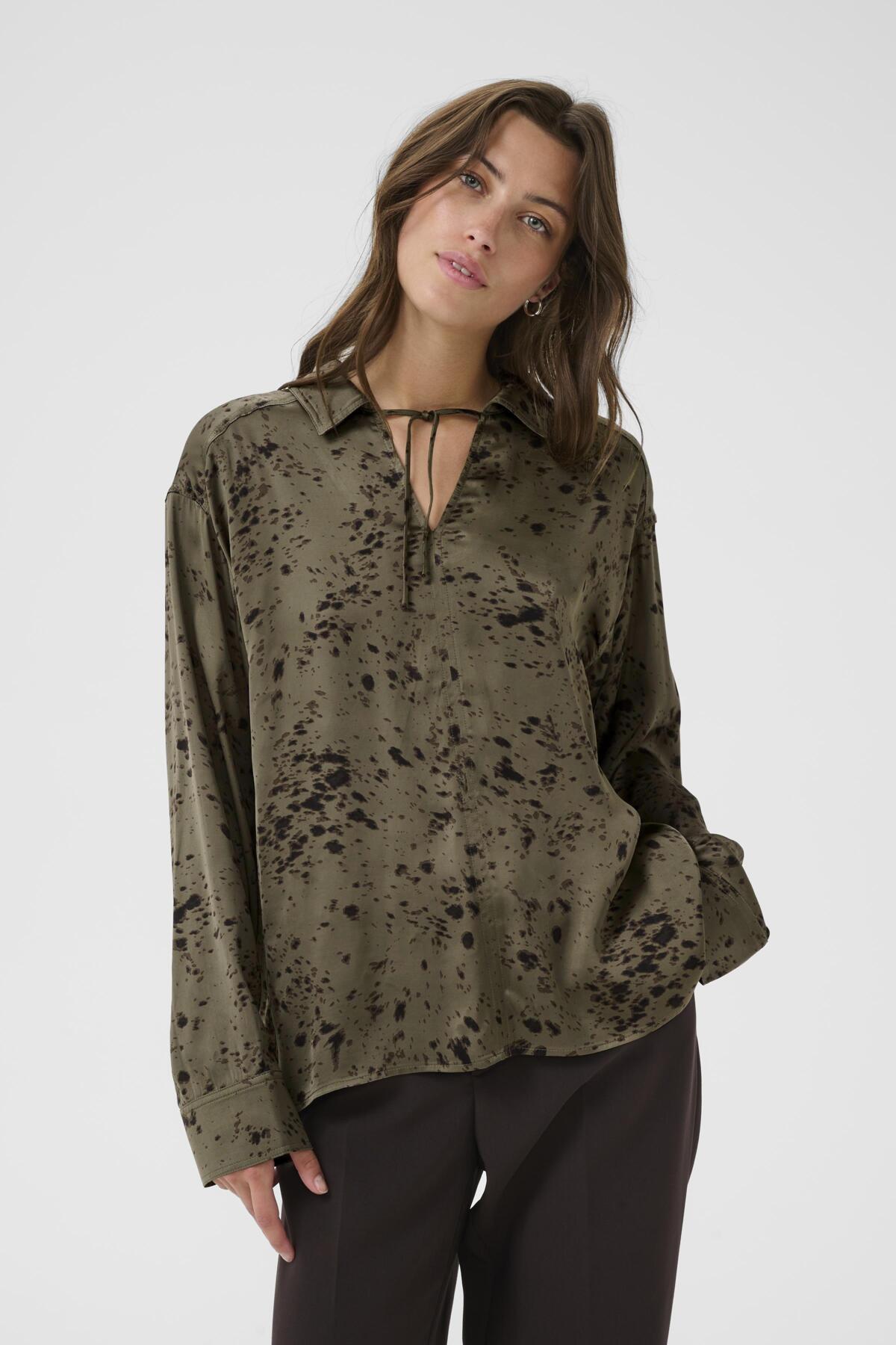 SheenaPW BL Tarmac Scattered Texture Print - 30310003